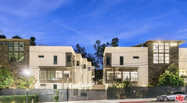 Building Photo - 2111 N Cahuenga Blvd