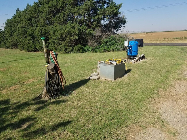 Photo - 8902 E County Rd 7700