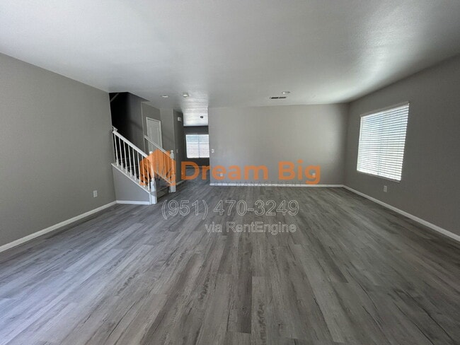 Photo - 3857 Akina Ave