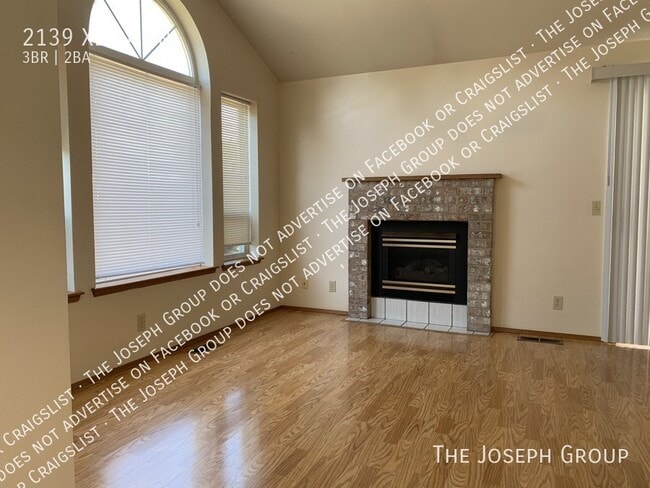 Photo - 2139 W Xenia Ln