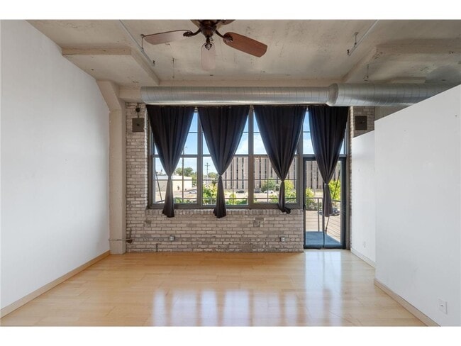 Photo - 1901 E Hennepin Ave Unit 210
