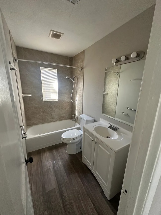 Photo - 2377 Imogene St