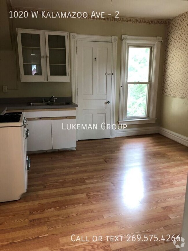 Building Photo - 1020 W Kalamazoo Ave Unit 2 Rental