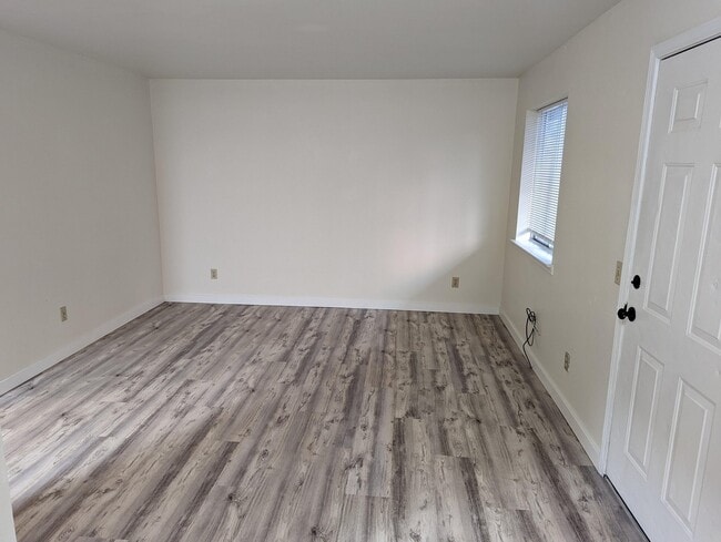 Photo - 700 S Weed Blvd Unit 2