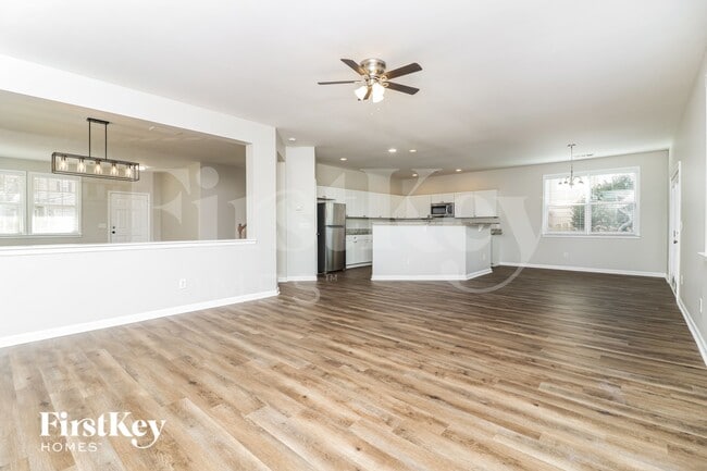 Photo - 85 Parkmont Way