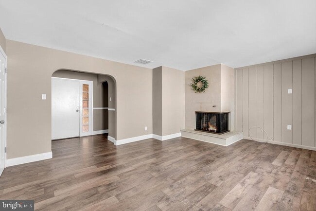 Photo - 27 Litle Ave