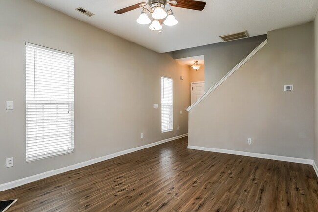 Photo - 4449 Snowcrest Ln