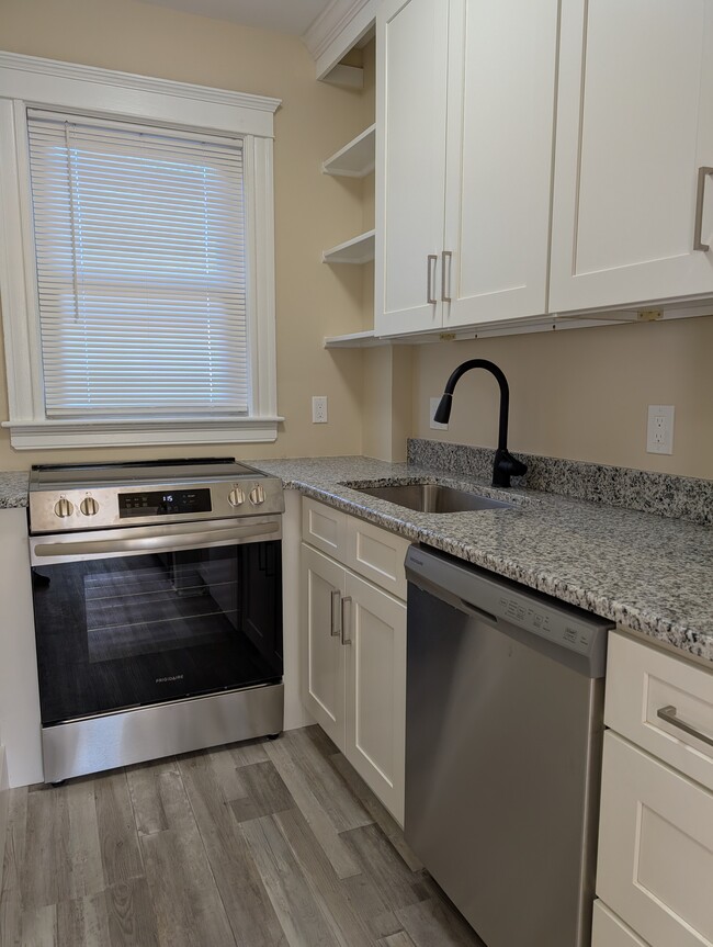 Kitchen - 163 Dennis St Apartments Unit 2