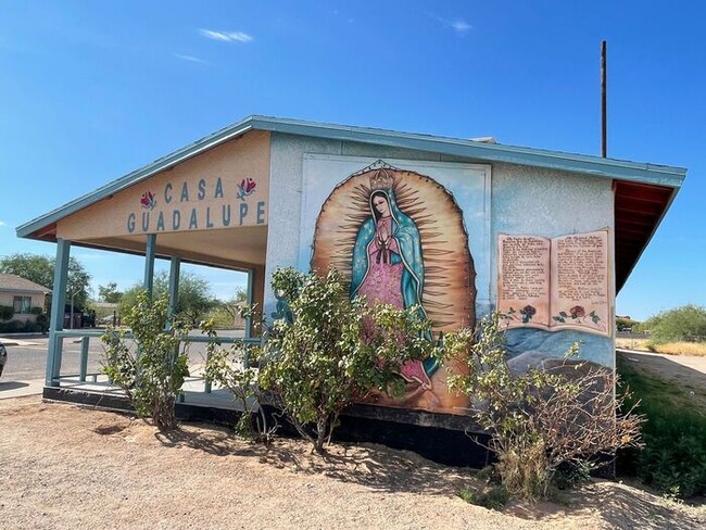 Photo - 330 E Corona Rd