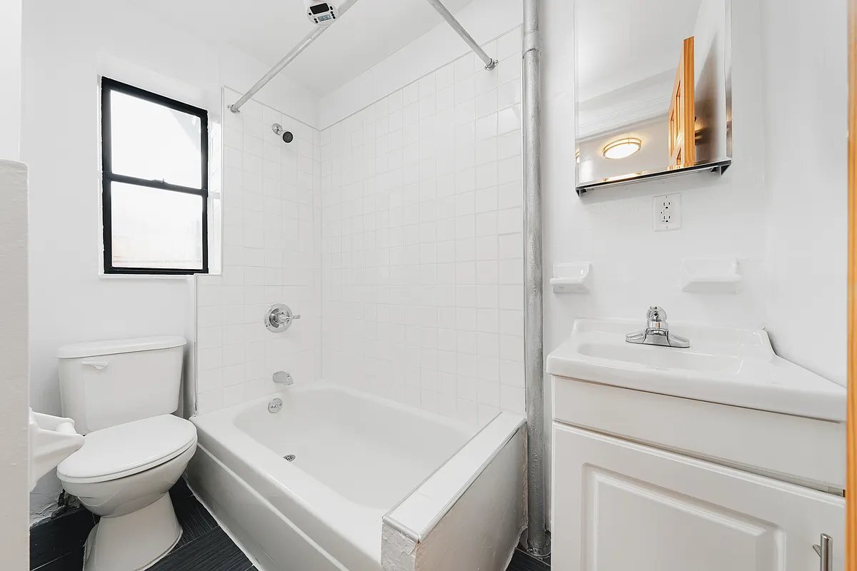 Photo - 55 Greenwich Ave Unit 5