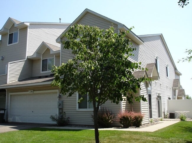 Photo - 633 Kingfisher Ln
