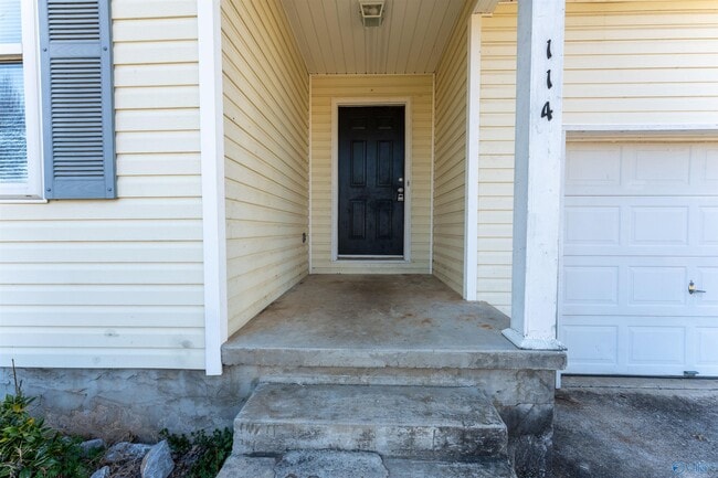 Photo - 114 Carnegie Loop