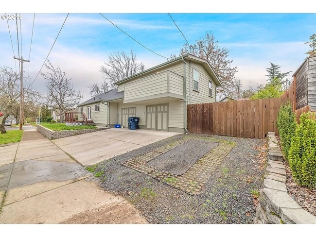 Photo - Charming 4-Bedroom Home Near UO Campus – Spacious, & Well-Maintained