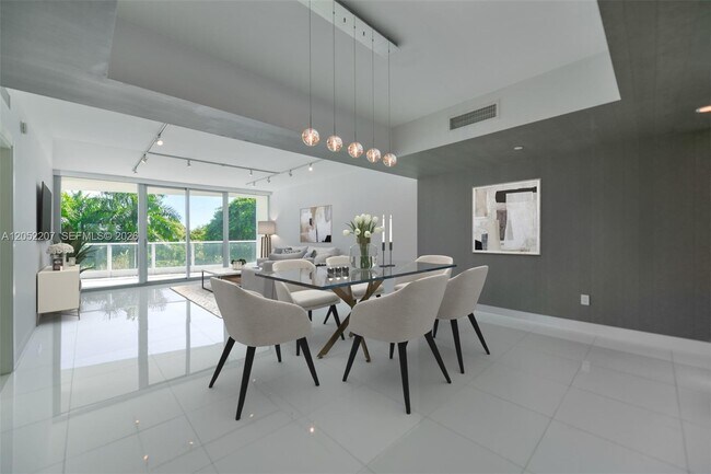 Building Photo - 2627 S Bayshore Dr Unit 604