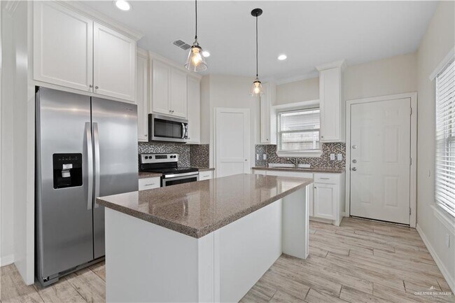 Photo - 13 Whitewing Ave Unit 2