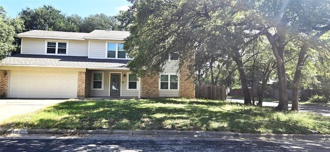 Building Photo - 2800 Norfolk Dr
