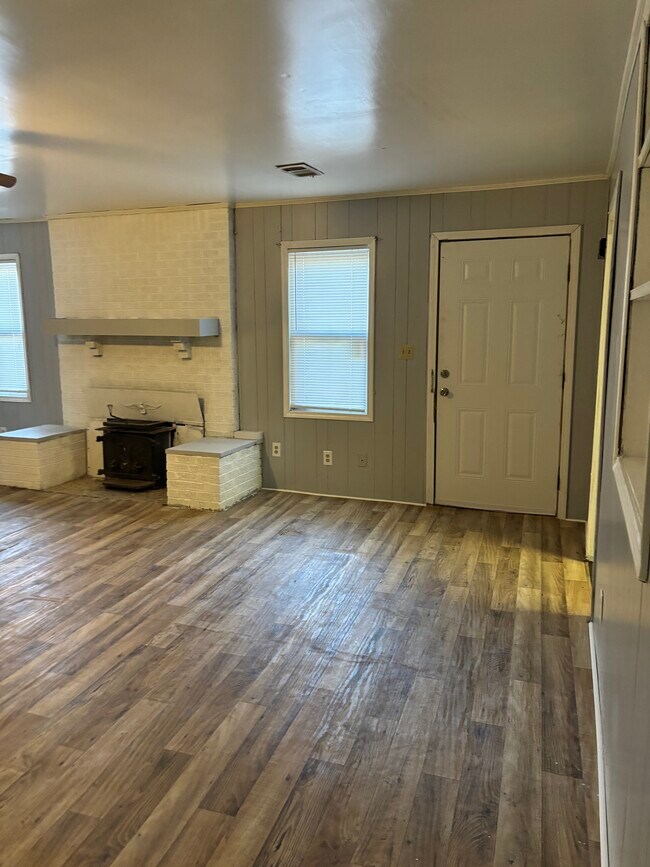 Photo - 330 E Missouri St