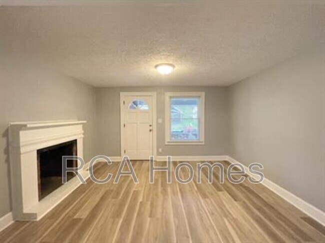 367 S Grand Ave