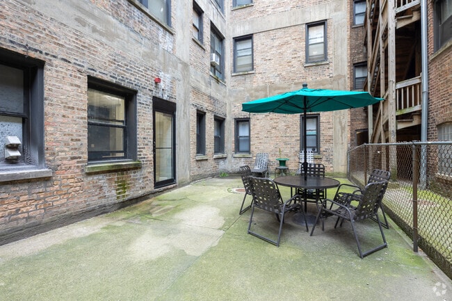 Outdoor lounge