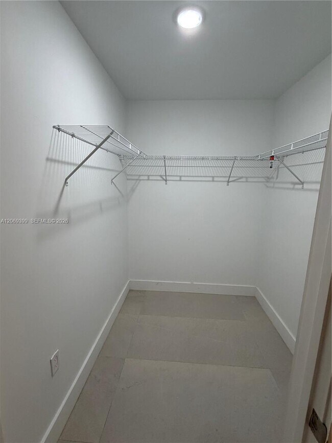 Photo - 2641 NW 24th Ct Unidad 203