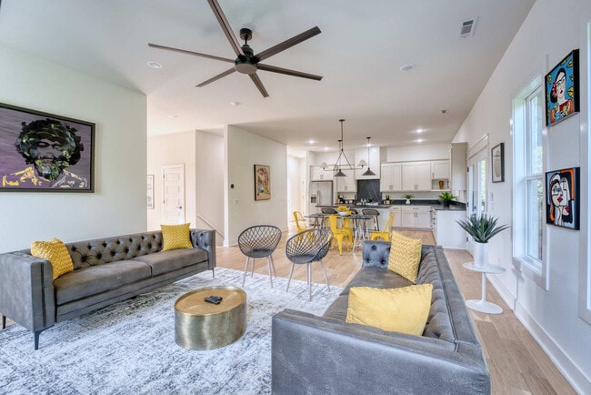 Photo - 1421 Lee St Unidad ID1363342P