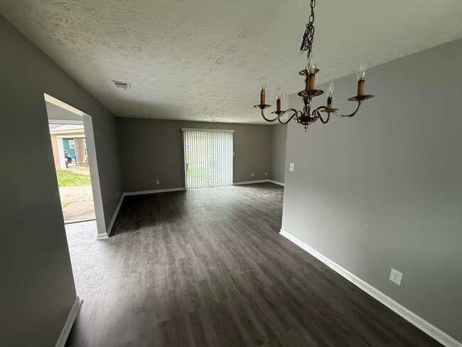 Photo - 709 Gatehouse Pl