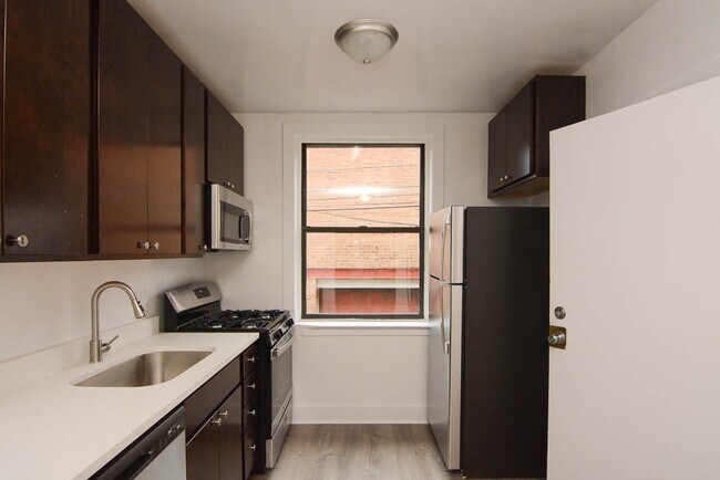 Photo - 2334.5 N Spaulding Ave Unit A2