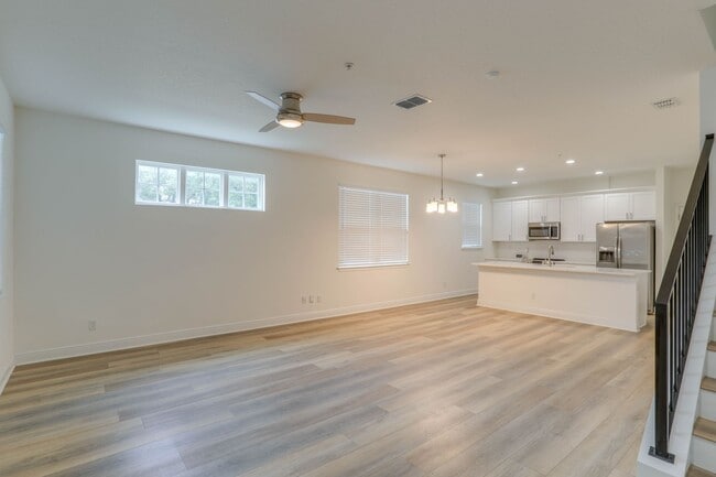 Photo - 1401 E Michigan St