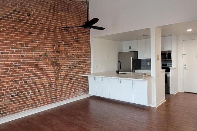Photo - 2639 Boston St Unit 318