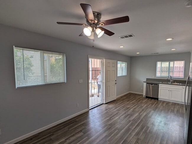 Photo - 8302 Palm St Unit 8302