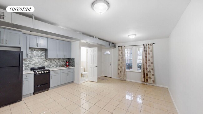 Photo - 4177 Baychester Ave