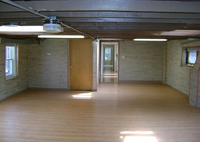 Photo - 2744 N Bosworth Ave Unit 3
