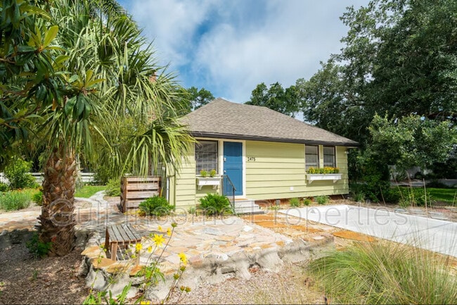Photo - 2475 Alameda Avenue