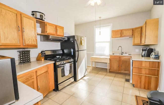 Photo - 306 Sussex St