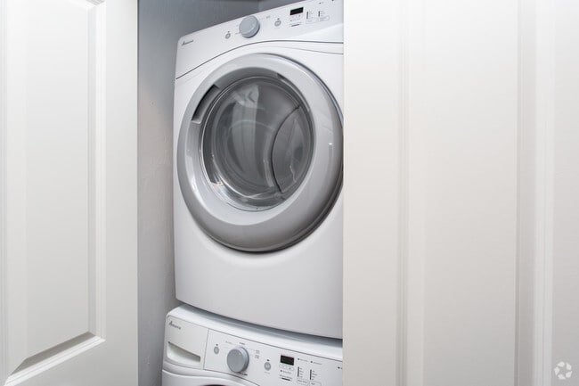 In Unit Washer/Dryer