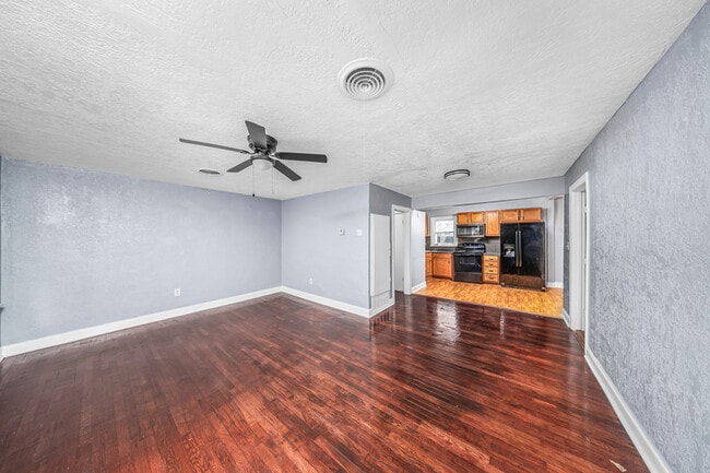 Photo - 1904 NW Lake Ave