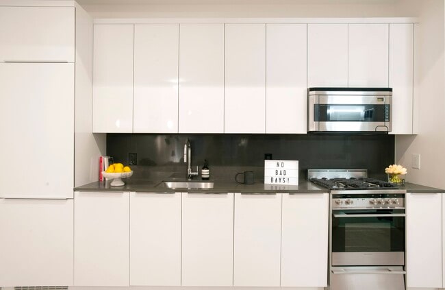 Photo - 180 Water St