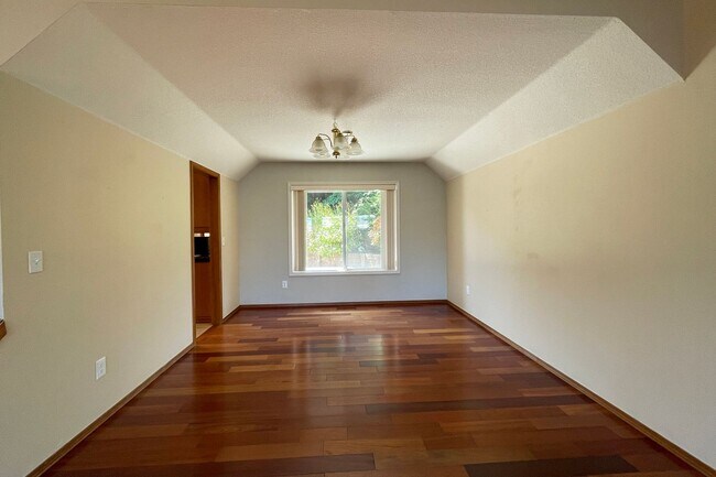 Photo - 18730 SW Marne Ct
