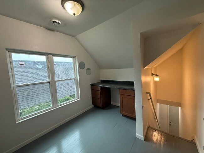 Photo - 1083/1087 Randolph Ave Unidad 1087 -Upper