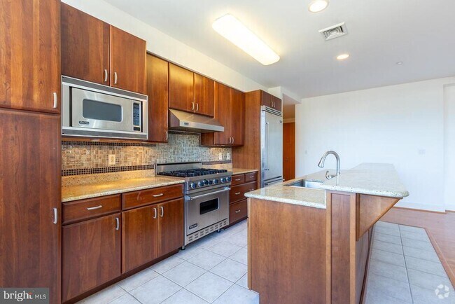 Building Photo - 23 S 23rd St Unit 4C Rental