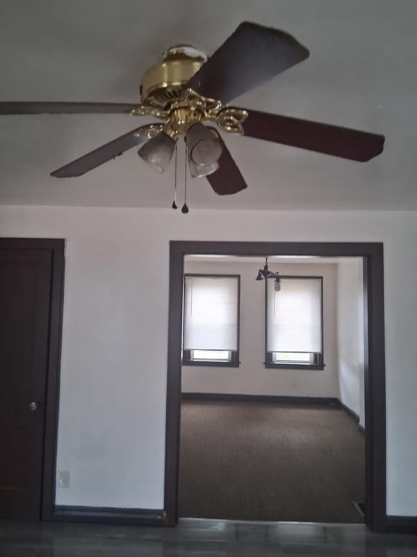 Photo - 530 Lilley Ave