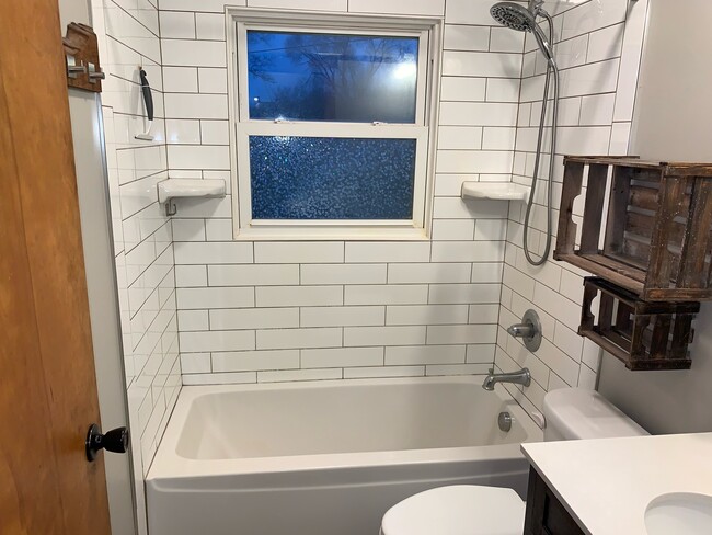 Photo - 10522 Baker Pl