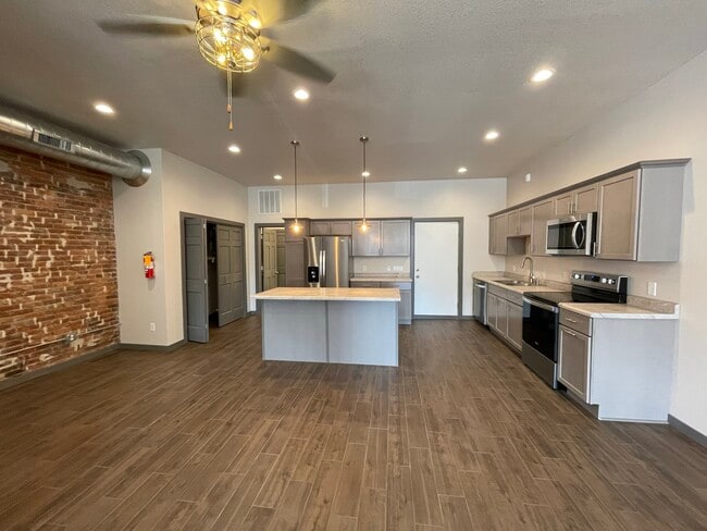 Photo - 219 Main St Unit 6