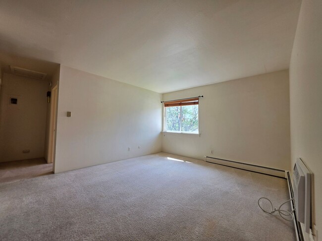 4955 Moorhead Ave Unidad 13