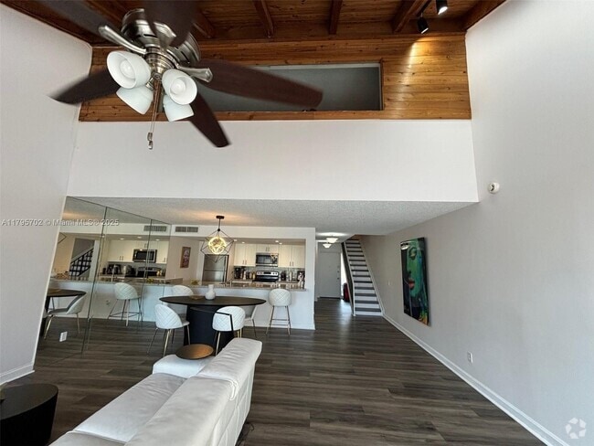 Building Photo - 10850 S Golfview Dr Rental