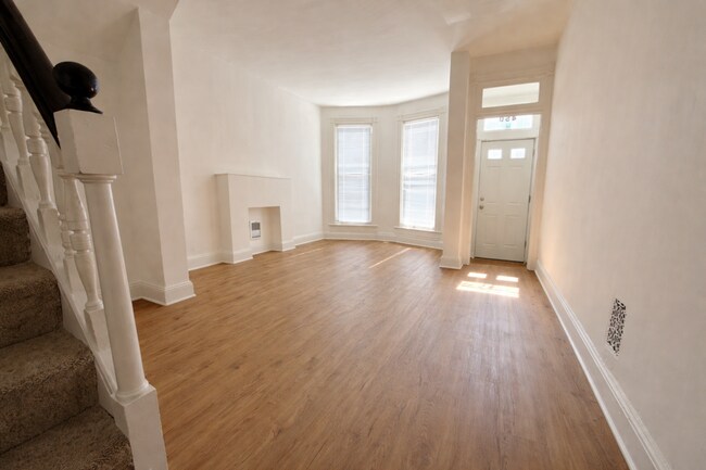 Photo - 450 E Lorraine Ave