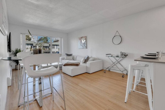 Photo - 1550 W 11th Ave Unit ID1051767P