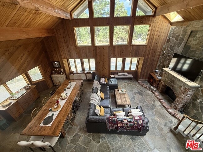 1196 Willow Ln