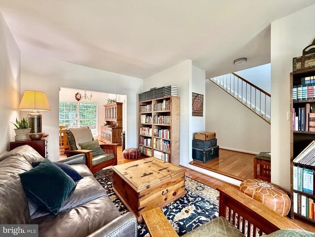 Photo - 8 Woodmont Ct