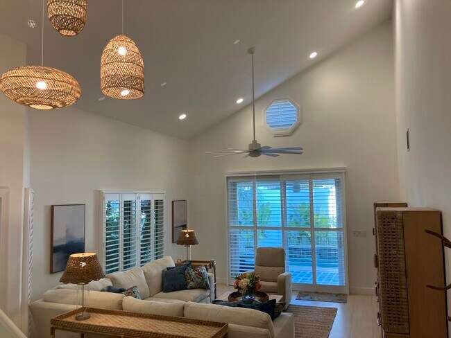 Photo - 333 Pelican Way